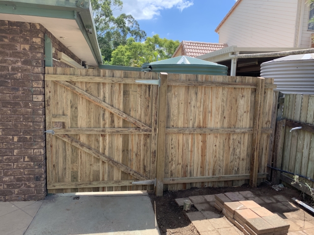 Rycan Retaining and Earthworks-Pedestrian-Gate